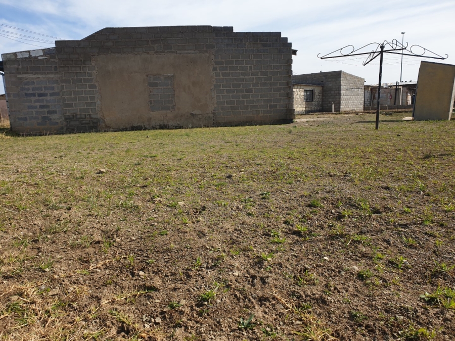 2 Bedroom Property for Sale in Botshabelo Free State